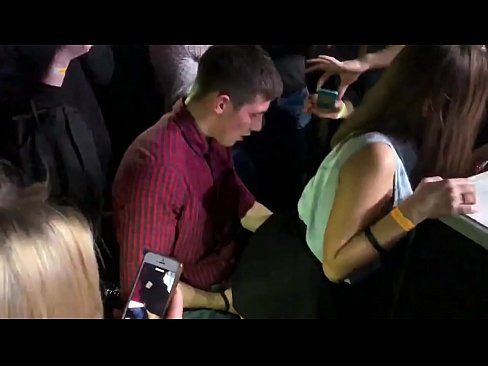 ❤️ Истински секс в руски нощен клуб. 18-годишно руско момиче анално и вагинално прецакано в нощен клуб ❤️ Секс видео в bg.pornplaybb.ru